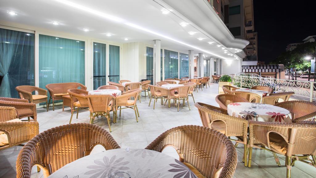 Hotel Continental Gatteo a Mare Exterior photo